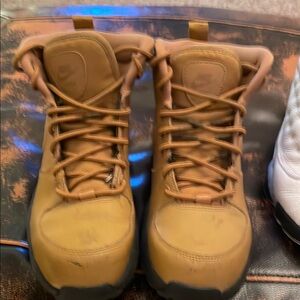 Nike Brown Outdoor Boots